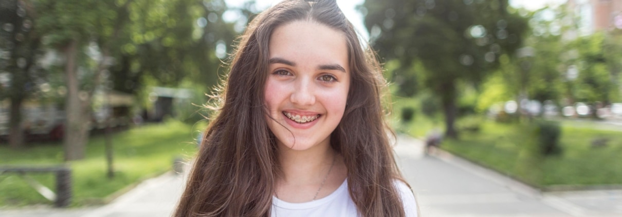 Young girl wearing braces