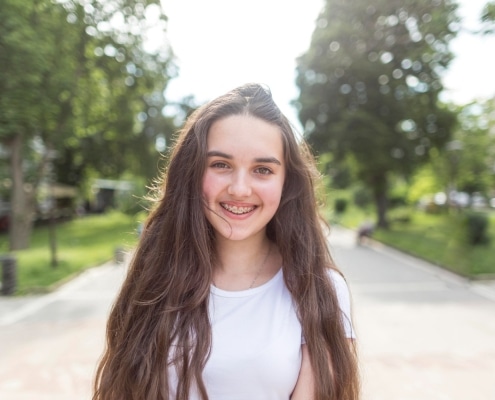 Young girl wearing braces